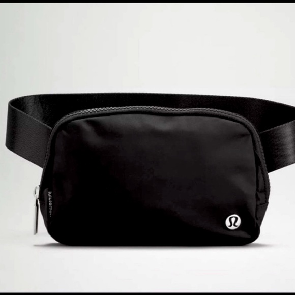 lululemon athletica Handbags - NWT Lululemon Everywhere Belt Bag - Black